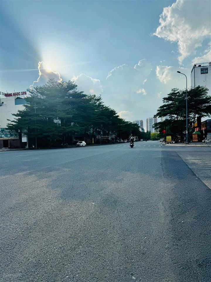 Chính chủ gửi bán lô đất đẹp mt đường trương văn bang và tạ hiện p.tmloi q2.tp thủ đức, tp hcm