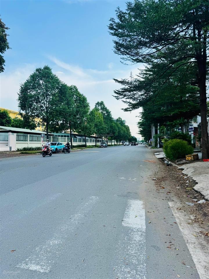 Chính chủ gửi bán lô đất đẹp mt đường trương văn bang và tạ hiện p.tmloi q2.tp thủ đức, tp hcm