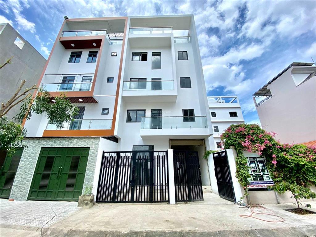 Bán nhà 1 trệt 3 lầu đang làm chdv tại cát lái, quận 2 có sẵn dòng tiền, giá chỉ 13.8 tỷ có tl.