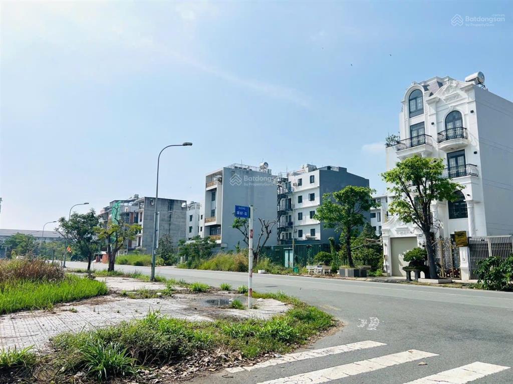 Bán đất dự án phú nhuận 2 .thạnh mỹ lợi .quận 2 .dt 7mx18.5m giá 165tr/m2 hướng đông nam .