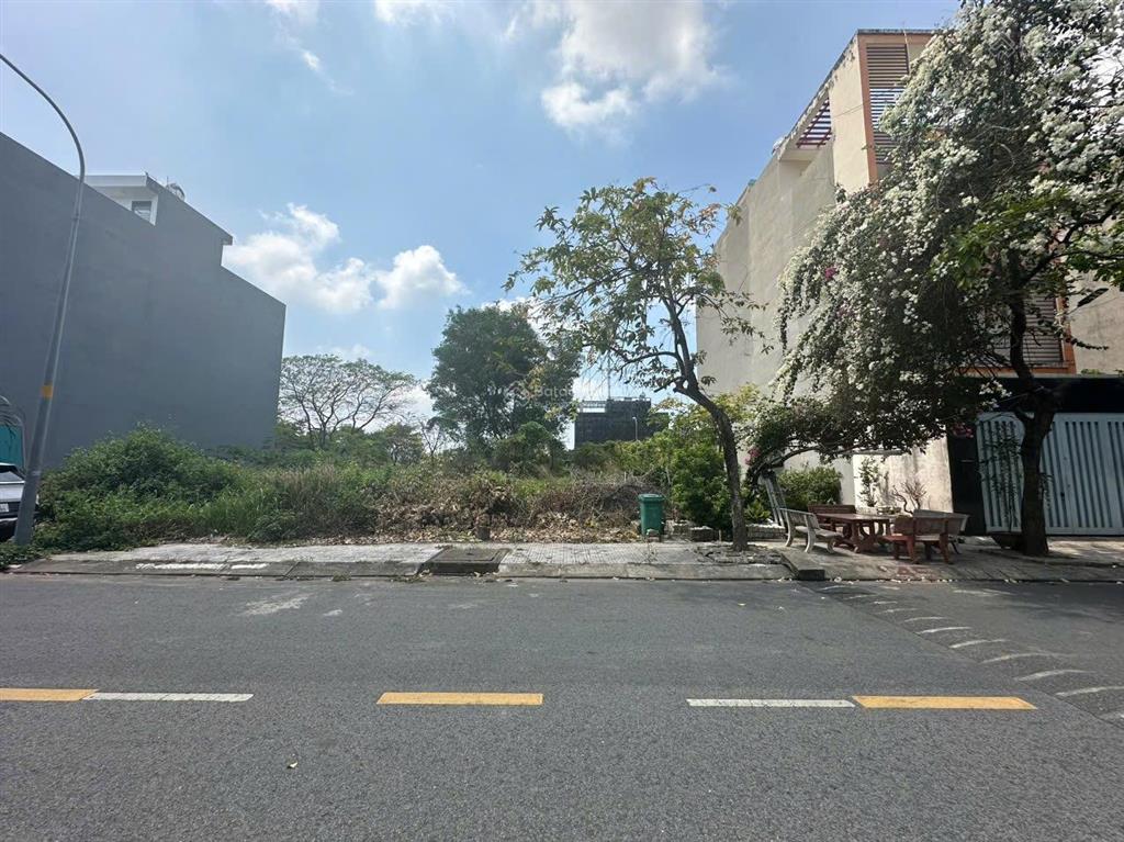 Bán đất dự án phú nhuận 2 .thạnh mỹ lợi .quận 2 .dt 7mx18.5m giá 165tr/m2 hướng đông nam .