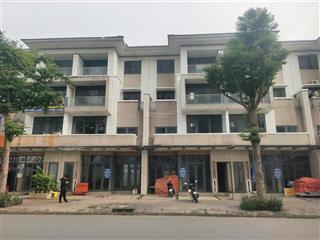 Cần bán nhà 7x17m, mặt tiền trục chính 24m đối diện tòa căn hộ, kinh doanh tốt, cho thuê dễ dàng