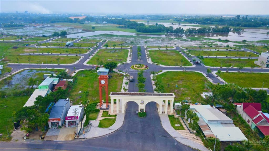 Chính chủ bán 9,9tr/m2 lô đất hưng long residence, đối diện sân golf west lake, đức hòa, long an