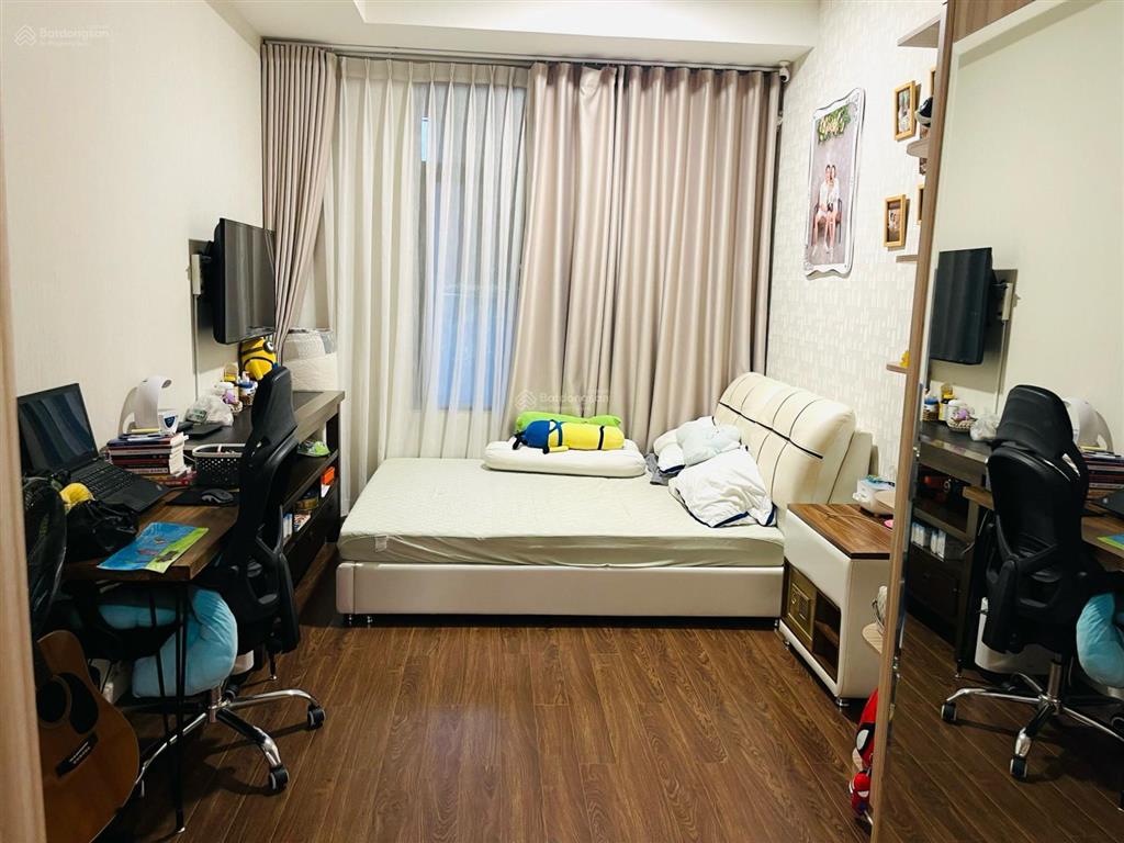 2pn + 2wc ban công nhìn sông 4,5 tỷ 67m2 tầng 9