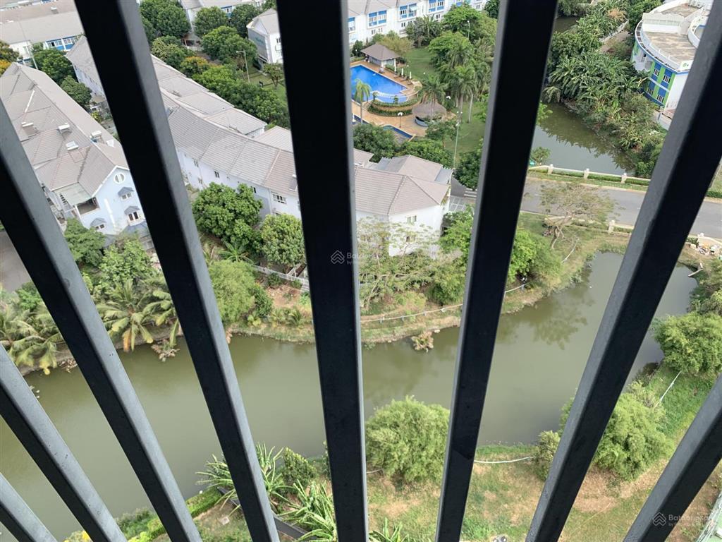 2pn + 2wc ban công nhìn sông 4,5 tỷ 67m2 tầng 9