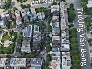 Cần bán đất mặt tiền đường tạ hiện  100m2 440tr/m2. nhiều toà nhà văn phòng căn hộ cao cấp đẹp