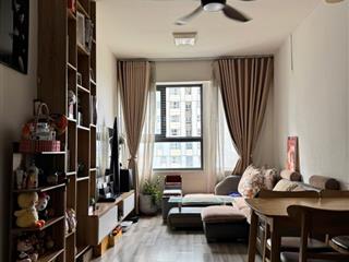 Cho thuê căn góc  citi esto  2 mặt view  full nội thất cao cấp + sàn gỗ . gió mát cả ngày .