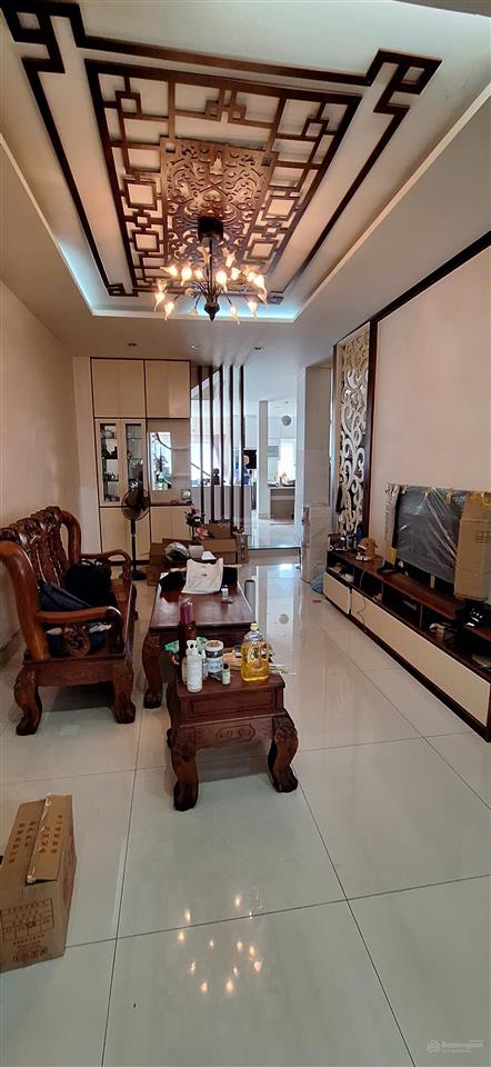 Bán nhà khu đường nguyễn hoàng phường an phú quận 2, dt 7x20m, trệt 2 lầu áp mái, sổ hồng, 30 tỷ