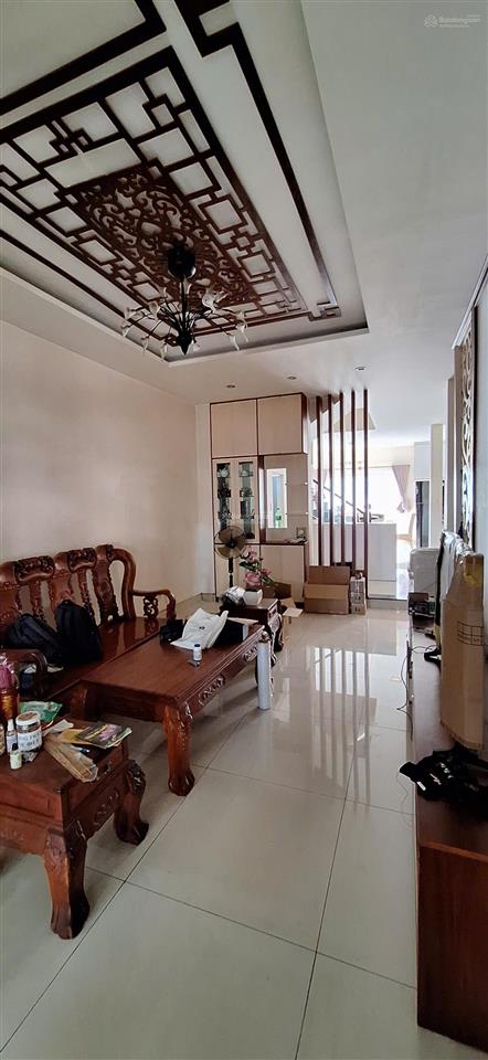 Bán nhà khu đường nguyễn hoàng phường an phú quận 2, dt 7x20m, trệt 2 lầu áp mái, sổ hồng, 30 tỷ