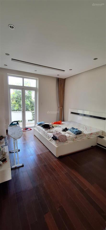 Bán nhà khu đường nguyễn hoàng phường an phú quận 2, dt 7x20m, trệt 2 lầu áp mái, sổ hồng, 30 tỷ