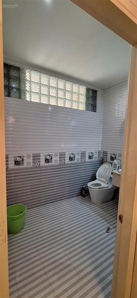 Bán nhà khu đường nguyễn hoàng phường an phú quận 2, dt 7x20m, trệt 2 lầu áp mái, sổ hồng, 30 tỷ