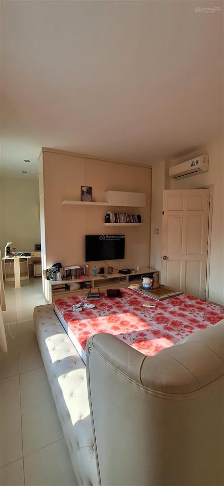 Bán nhà khu đường nguyễn hoàng phường an phú quận 2, dt 7x20m, trệt 2 lầu áp mái, sổ hồng, 30 tỷ