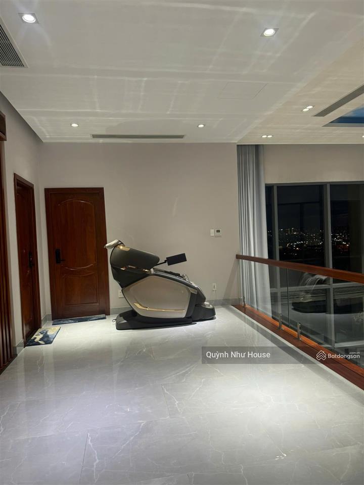 Nhà thật  tin thật || penthouse pool  dt 564m2  view trực diện sông không che  giá 110 tỷ