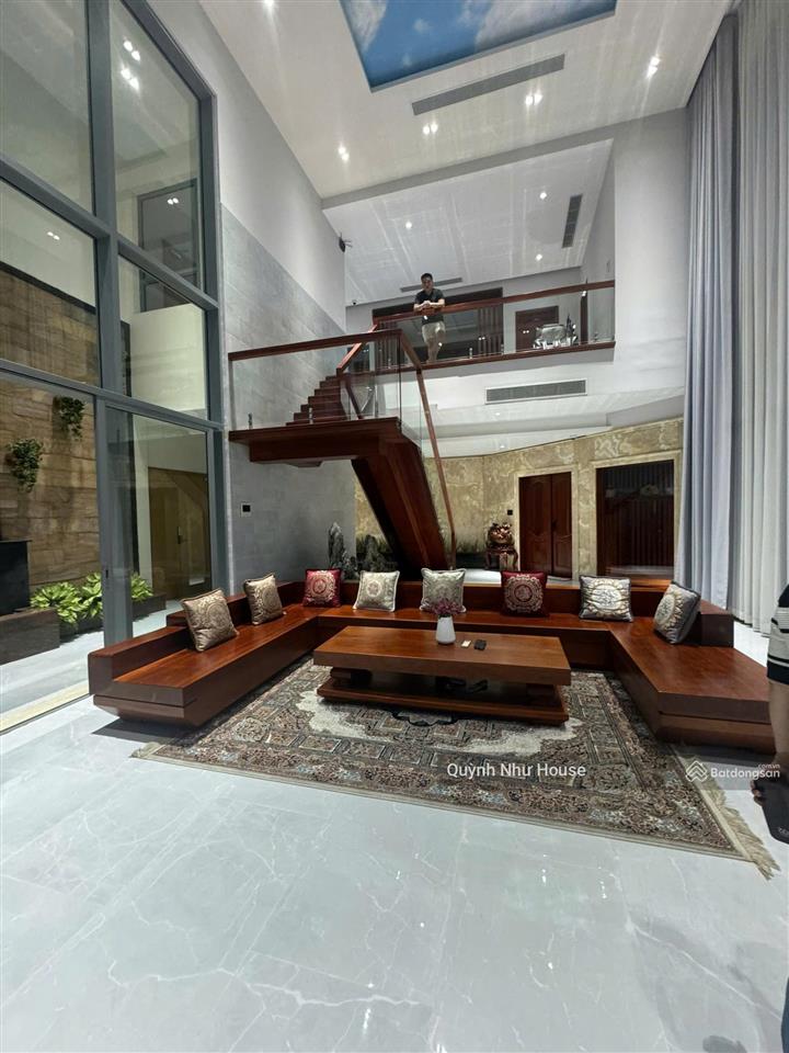 Nhà thật  tin thật || penthouse pool  dt 564m2  view trực diện sông không che  giá 110 tỷ