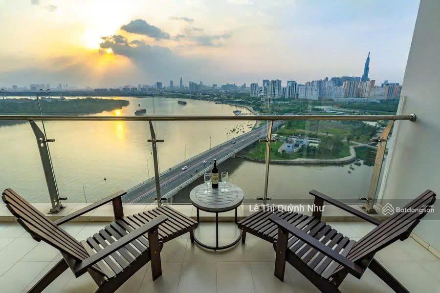 100% tin chính chủ sẵn sổ  hình thật  3pn trực diện thẳng sông vĩnh viễn  dt 188m2  gía 25 tỷ