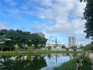 Bán gấp đất nền biệt thự đối diện công viên cao đức lân, giá chỉ 31 tỷ.  0904 357 ***