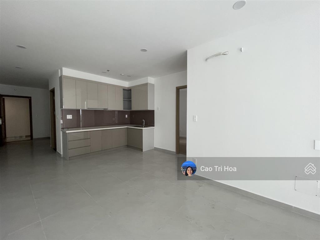 Bán 2pn loại 73m2. giá 3,3 tỷ. đã có sổ hồng.