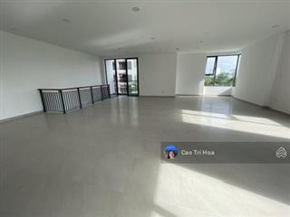 Shophouse vị trí đẹp. ra vào thuận tiện. căn góc 189m2  giá 12,5 tỷ. sổ hồng sẵn.