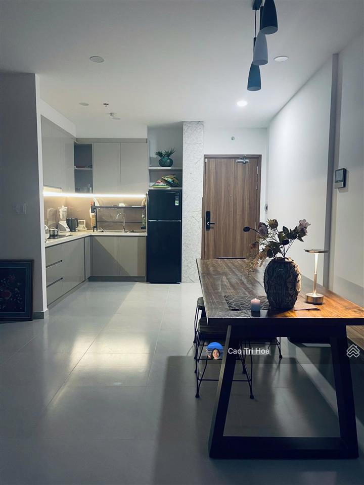 Bán căn 63m2 mt eastmark city giá 3,3 tỷ full nội thất