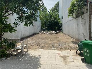 Chính chủ gửi bán gấp trong tháng lô đất đường 59 sát trục chính 120m huớng tây nam.  0937 456 ***