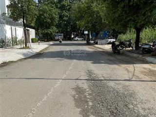 Bán lô đất biệt thự 10x20 đường số 1 siêu hiếm, vị trí đẹp phía sau đất là kênh sông thoáng mát