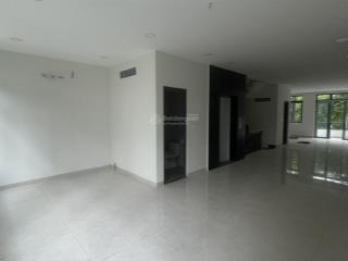 Cho thuê nhà nguyên căn mới xây dựng xong, 6x22 mặt tiền đường 56, 1 trệt 1 hầm 2 lầu.