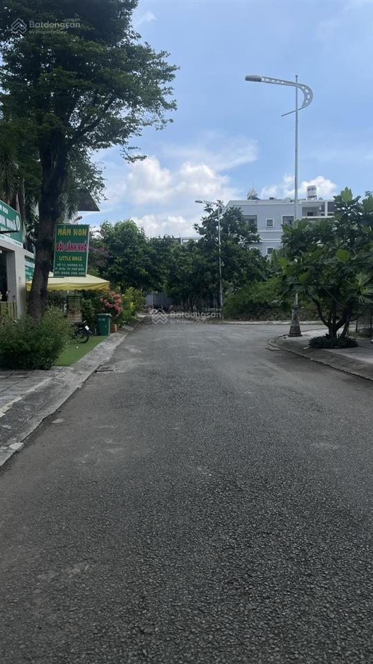 Cần tiền bán nhanh lô đất biệt thự 176m2 giá rẻ nhất dự án 105tr/m2 được xây dựng 1trệt 1hầm 2 lầu