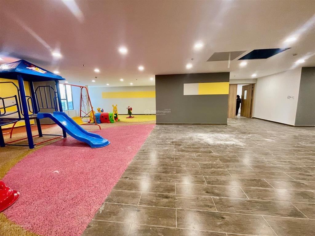 Bán căn hộ mt 65.2m2 giá 3.1 tỷ sổ hồng, mới 100% view hồ bơi, sổ sẵn công chứng ngay