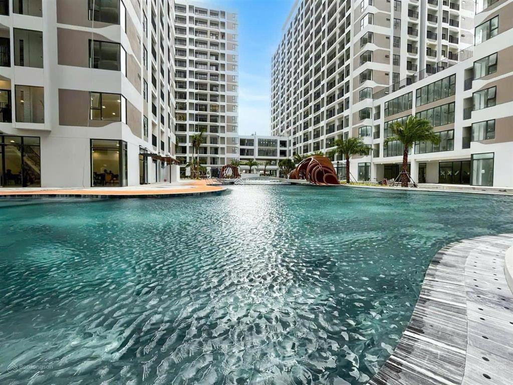 Bán căn hộ mt 65.2m2 giá 3.1 tỷ sổ hồng, mới 100% view hồ bơi, sổ sẵn công chứng ngay