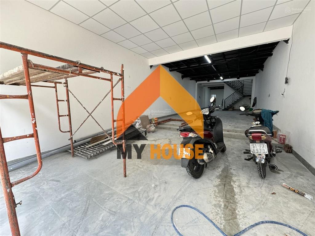 Nhà phố mới thẩm mỹ xinh như mộng ngay trần não q2 250m2 ạ