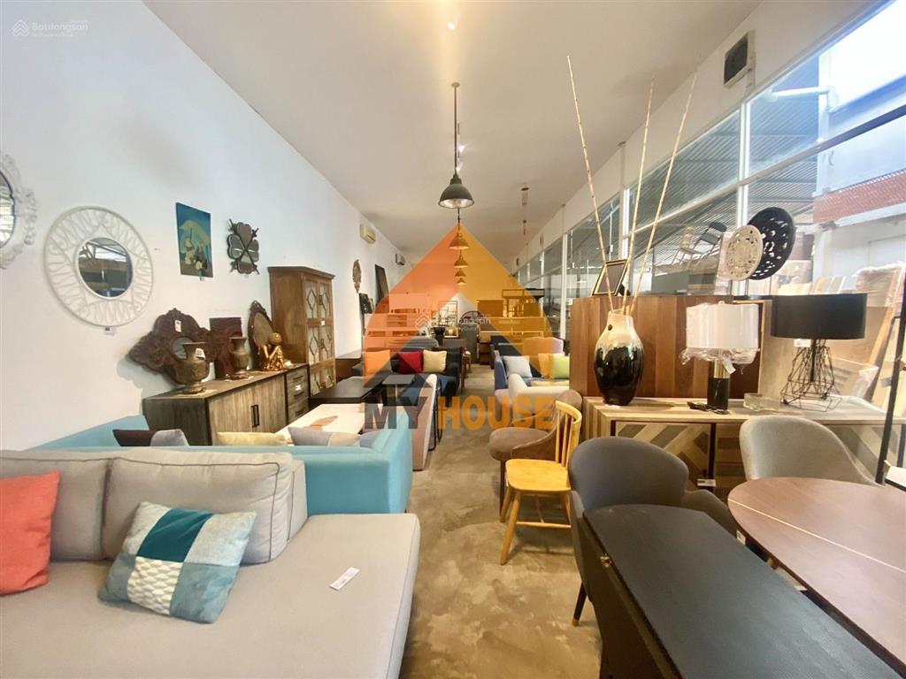 Văn phòng decor rất chill, phù hợp vừa làm việc vừa chữa lành thảo điền đây ạ