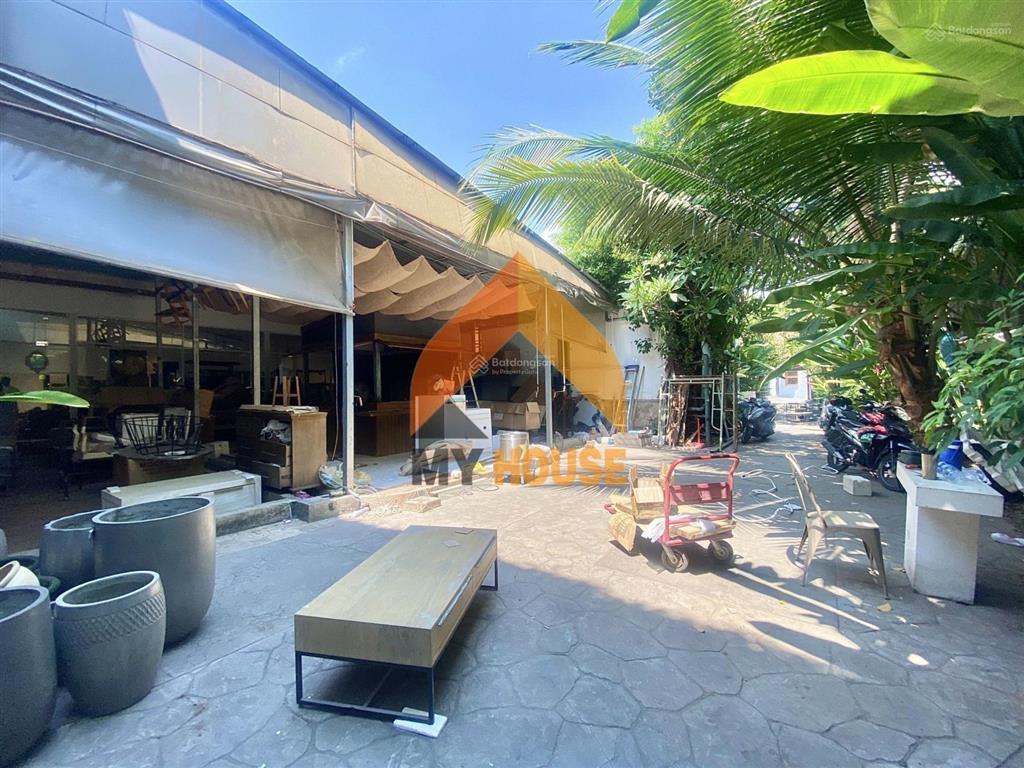 Văn phòng decor rất chill, phù hợp vừa làm việc vừa chữa lành thảo điền đây ạ