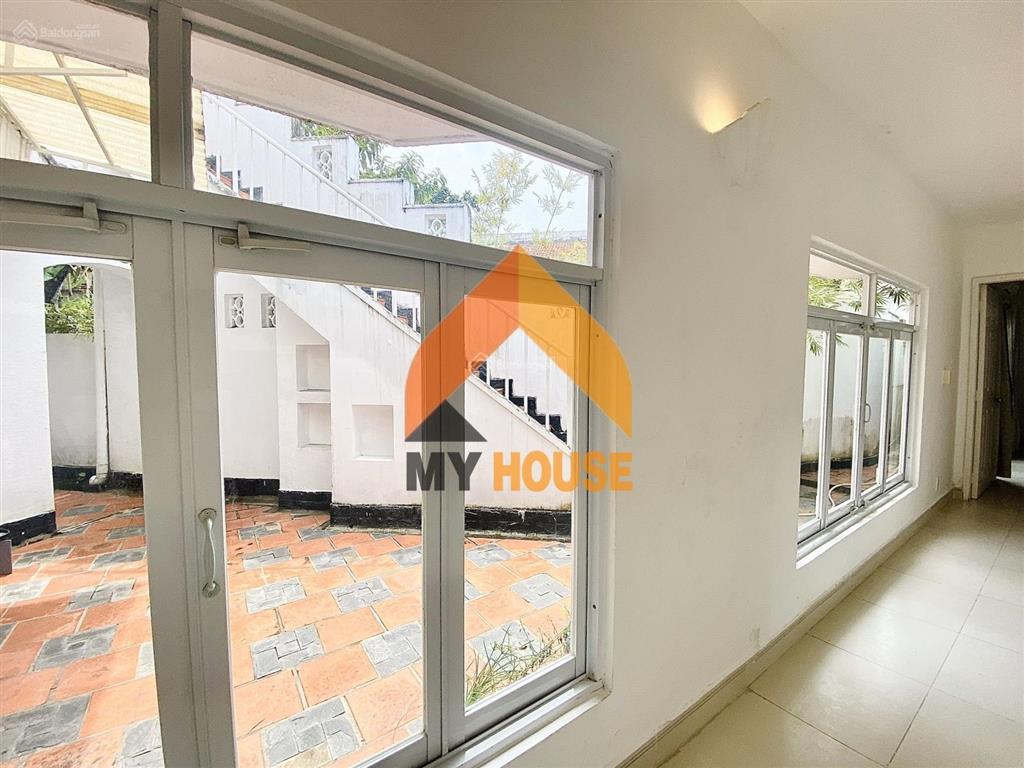 An phú  biệt thự xịn hồ bơi xinh xắn lắm cà nhà ạ