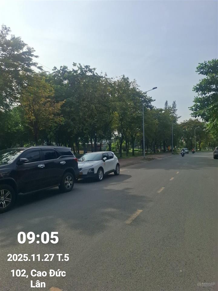 Bân đất mặt tền công viên hồ sinh thái đường cao đức lân 10x20m giá chỉ 243tr/m2