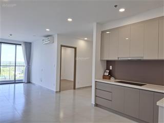 Căn hộ 65m2 có rèm, bếp, hút mùi, máy lạnh, 5.5 triệu/th