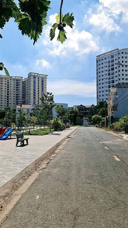 Bán 1 cặp đất dự án đông thủ thiêm ( có sổ cá nhân ) giá 106tr/m trục chính giá 125tr/m