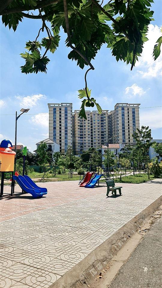 Bán 1 cặp đất dự án đông thủ thiêm ( có sổ cá nhân ) giá 106tr/m trục chính giá 125tr/m