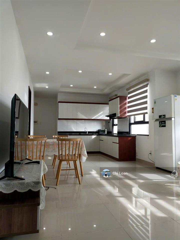 Bán căn hộ cao ốc thịnh vượng, q. 2. giá 4,2 tỷ (2pn, 2wc, 77m2, sổ hồng).  0918 604 *** loan