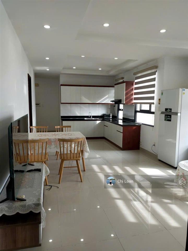 Bán căn hộ cao ốc thịnh vượng, q. 2. giá 4,2 tỷ (2pn, 2wc, 77m2, sổ hồng).  0918 604 *** loan