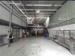 Nhà nguyên căn trống suất có gác dt 140m2 mặt tiền dg xe tải