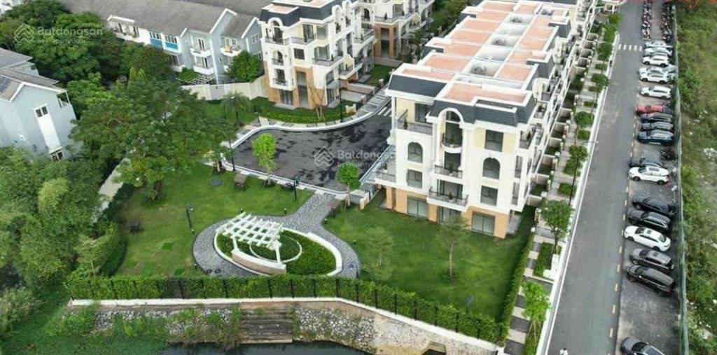 Cần bán gấp 1 cặp căn đập thông classia gồm 1 căn góc và 1 căn liền kề, tổng diện tích 298m2, shr