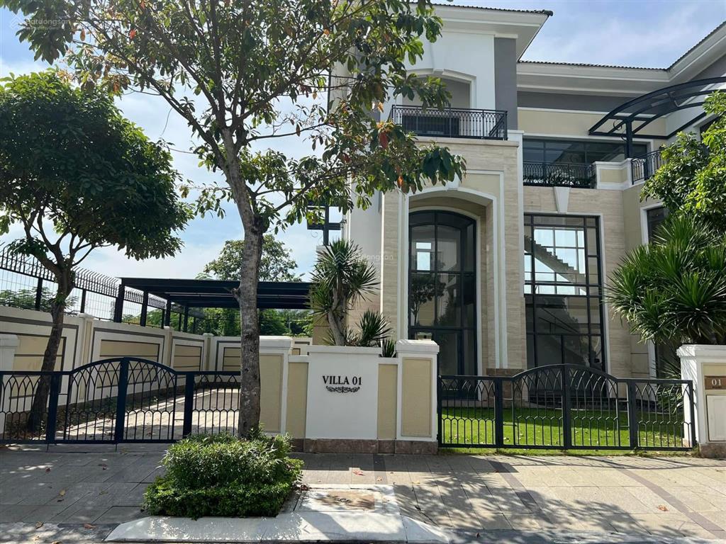 Cần bán gấp 1 cặp căn đập thông classia gồm 1 căn góc và 1 căn liền kề, tổng diện tích 298m2, shr