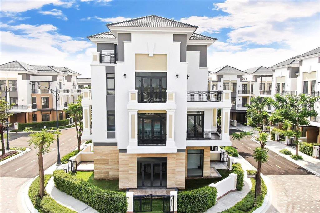 Cần bán gấp 1 cặp căn đập thông classia gồm 1 căn góc và 1 căn liền kề, tổng diện tích 298m2, shr