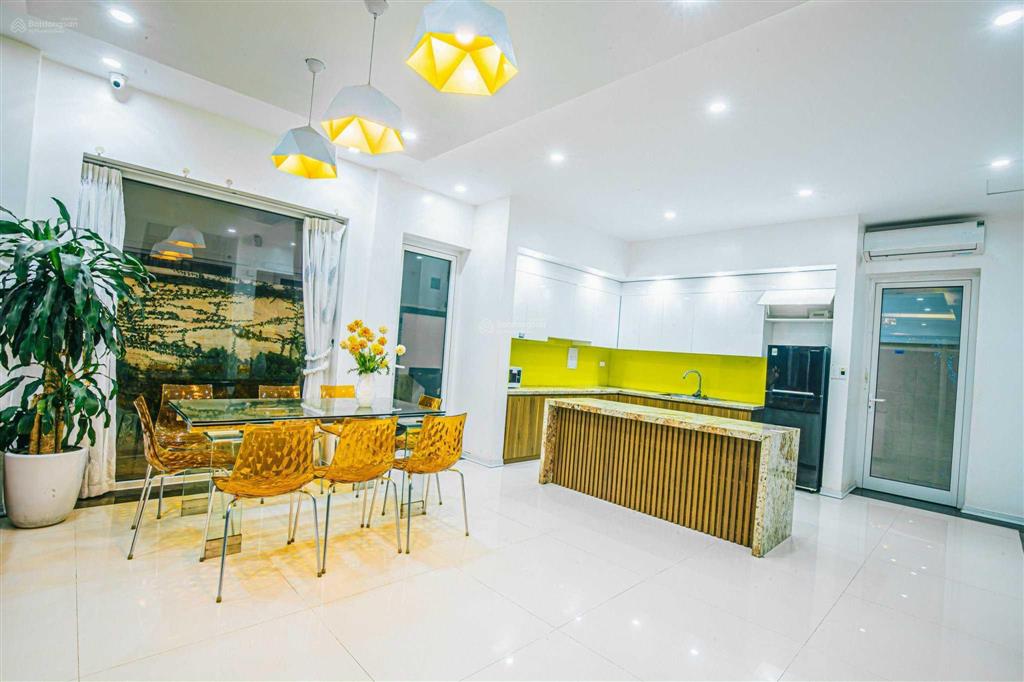 Chính chủ tôi cần bán villa đơn lập, đầy đủ tiện nghi, có bể bơi, kinh doanh ngay