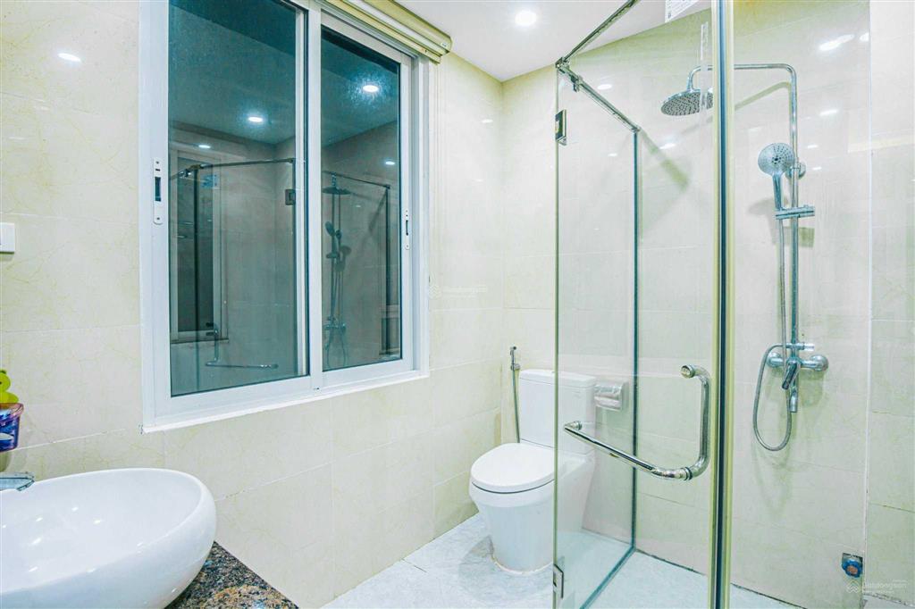 Chính chủ tôi cần bán villa đơn lập, đầy đủ tiện nghi, có bể bơi, kinh doanh ngay
