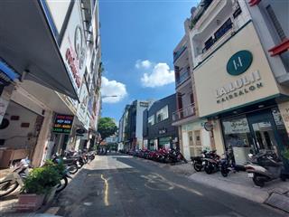 Bán căn hộ dịch vụ hẻm xe hơi hoa lan diện tích 132,4m2 trệt lửng 4 lầu st có thang máy  giá 24 tỷ