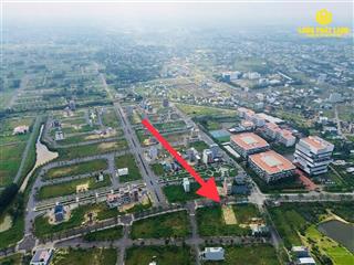 Bán lô nền biệt thự view trường đại học fpt 550m2 , thuận lợi kinh doanh