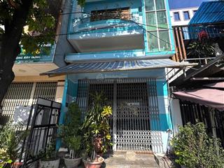 Nhà 2,5 tầng mt đường trường chinh . ko phải bên đường ray nơi đông dân kinh doanh sầm uất gần