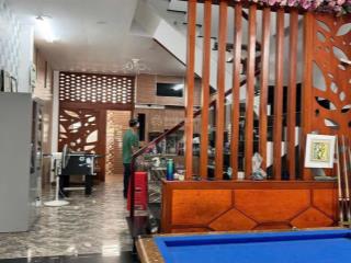 Nhà 4 tầng đường 7m5 nguyễn xí .  diện tích 100m2 ngang 5m  hướng tây nam