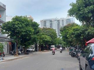 Cặp đất đường 10m5 đinh công trứ . sơn trà  dt  190m2 ngang 10m
 hướng đông bắc